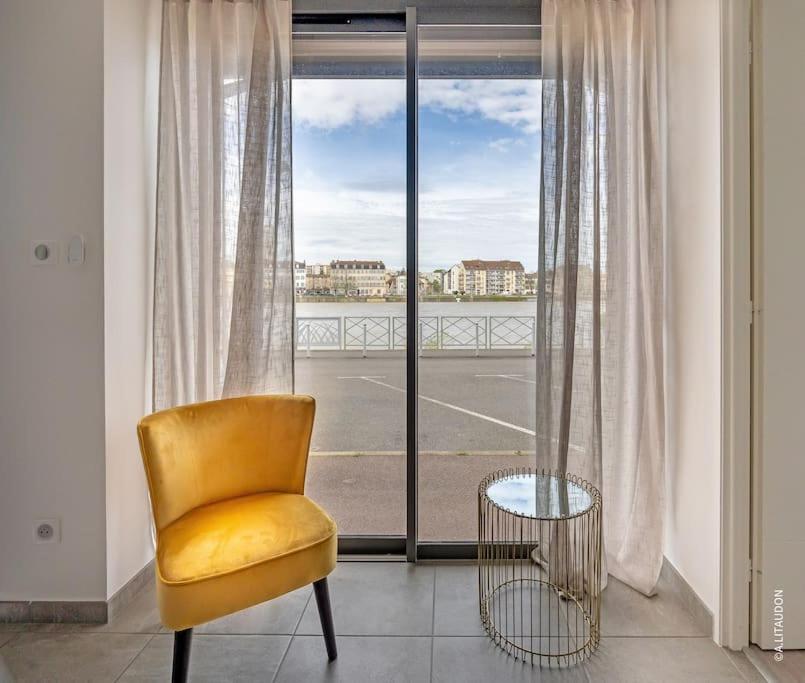 Apartment T2 Climatise Le Quai 391